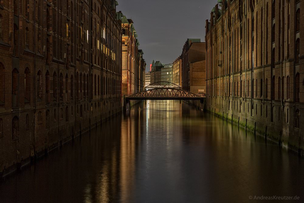 Blick in der Kehrwiederfleet in der Hamburger Speicherstadt