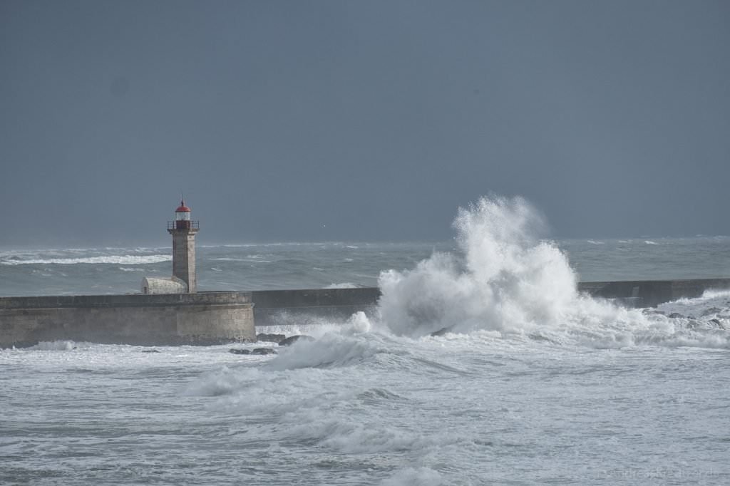 Brandung am Foz do Douro