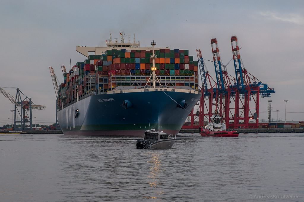 MOL Triumph in Hamburg