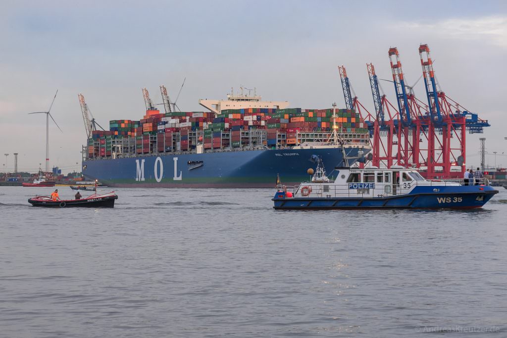 MOL Triumph in Hamburg