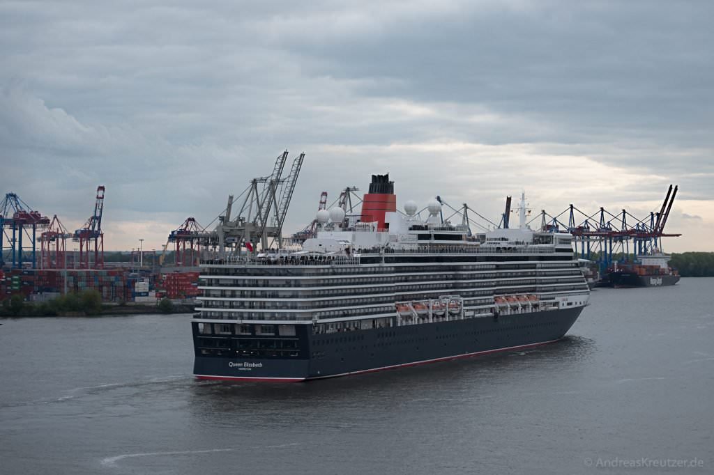 Queen Elizabeth in Hamburg