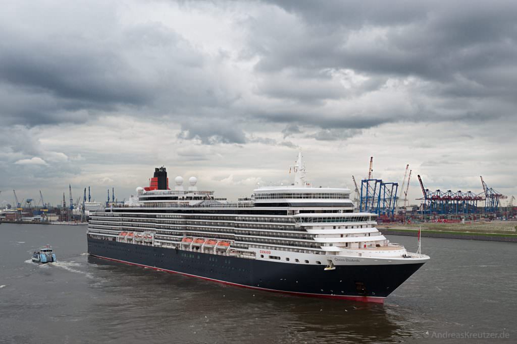 Queen Elizabeth in Hamburg