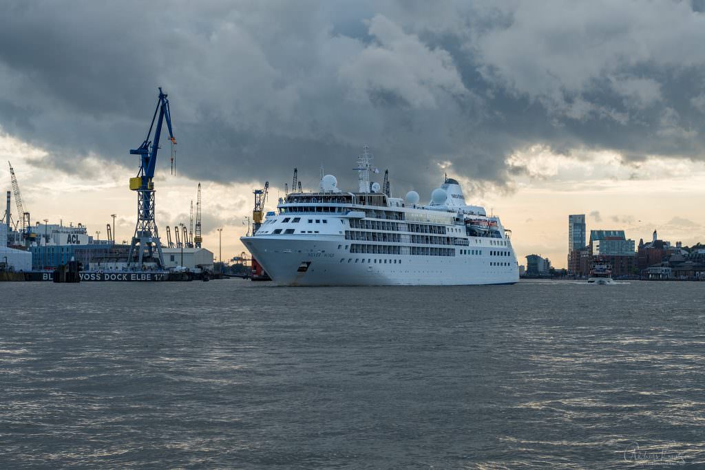 Erstanlauf der Silver Wind in Hamburg