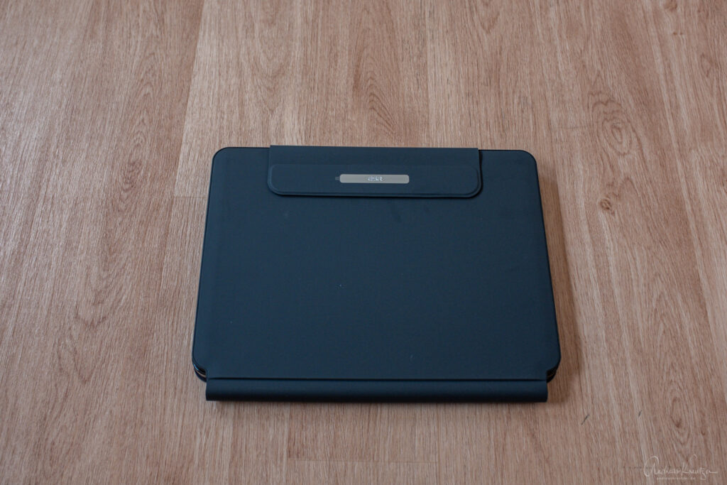 ESR Rebound 360 Magnetic Keyboard Case